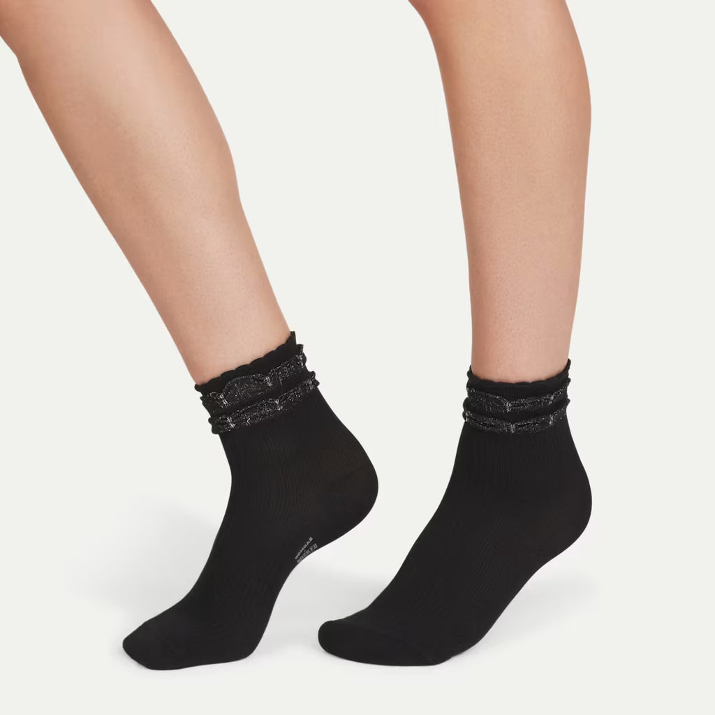 Wicked x Bombas Ruffle Quarter Socks