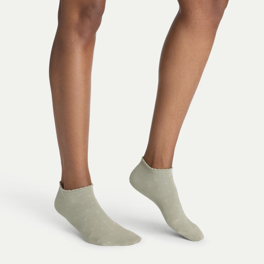 Women’s Scallop Lightweight Ankle Sock 4-Pack