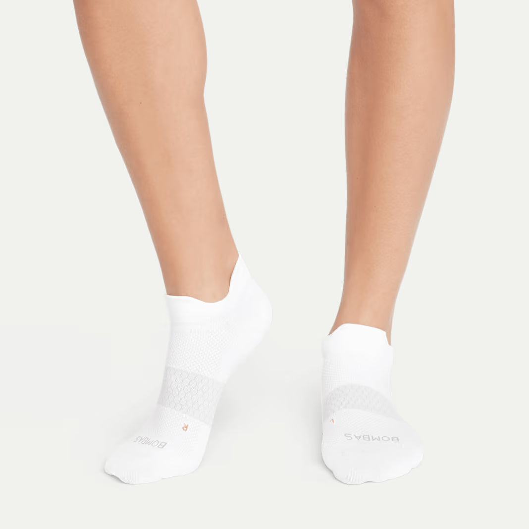 Bombas Women's UltraLite Sport Ankle Socks(white)