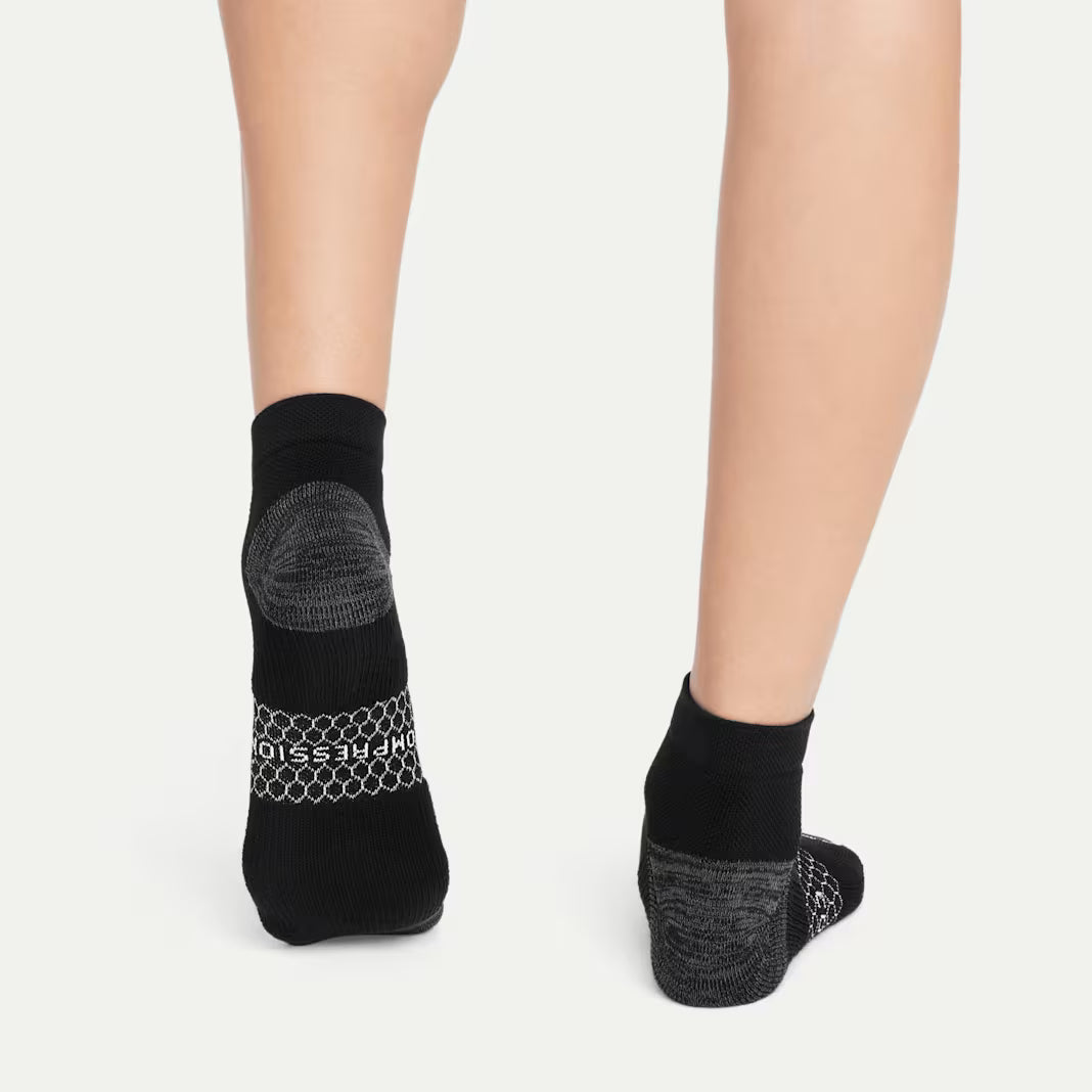 Bombas Women's Everyday Compression Ankle Socks(Black Grey)