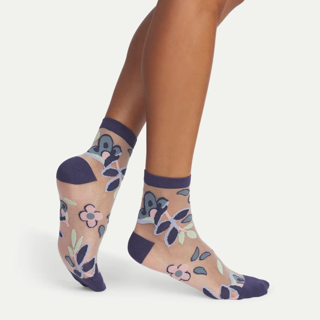 Women’s Sheer Quarter Socks