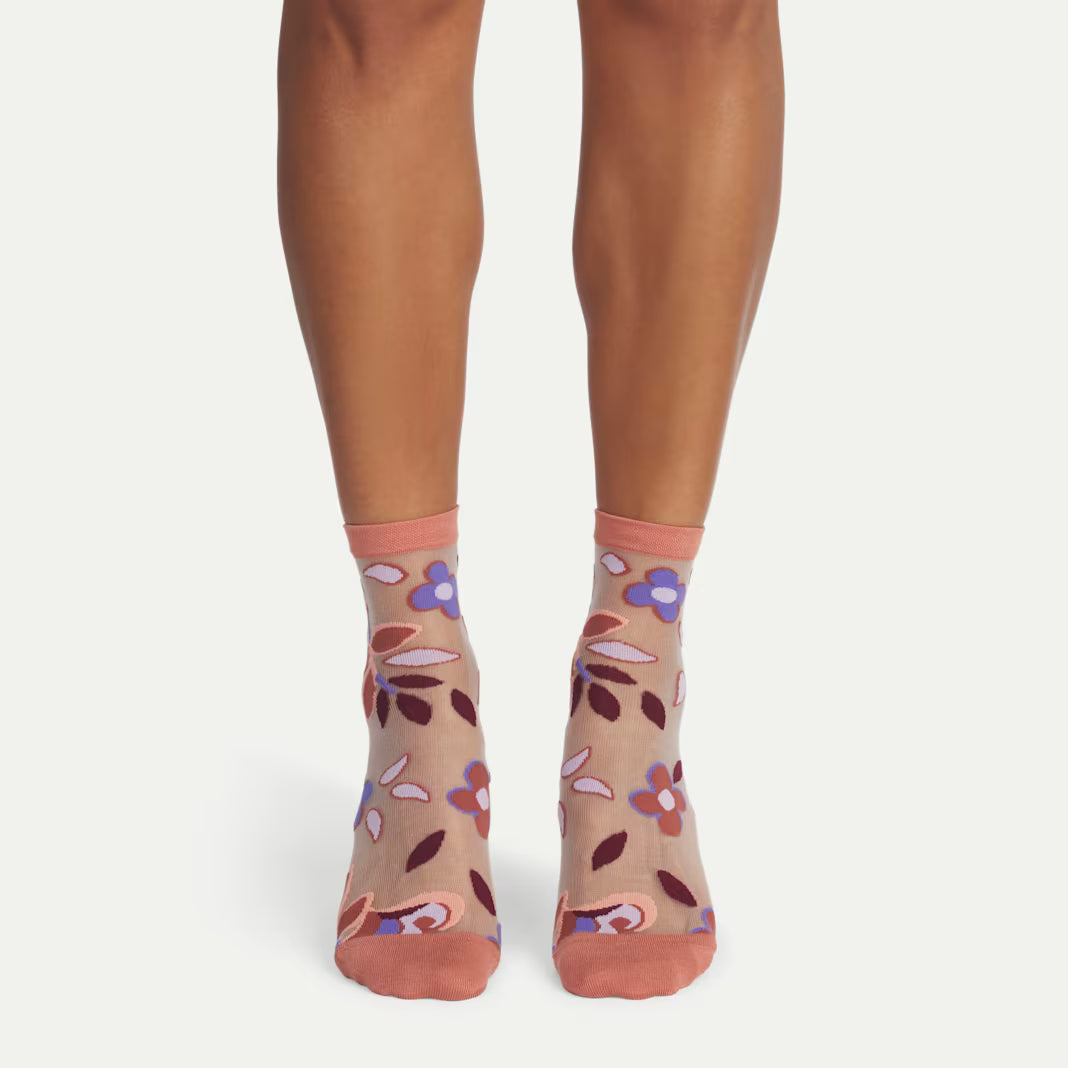 Women’s Sheer Quarter Socks