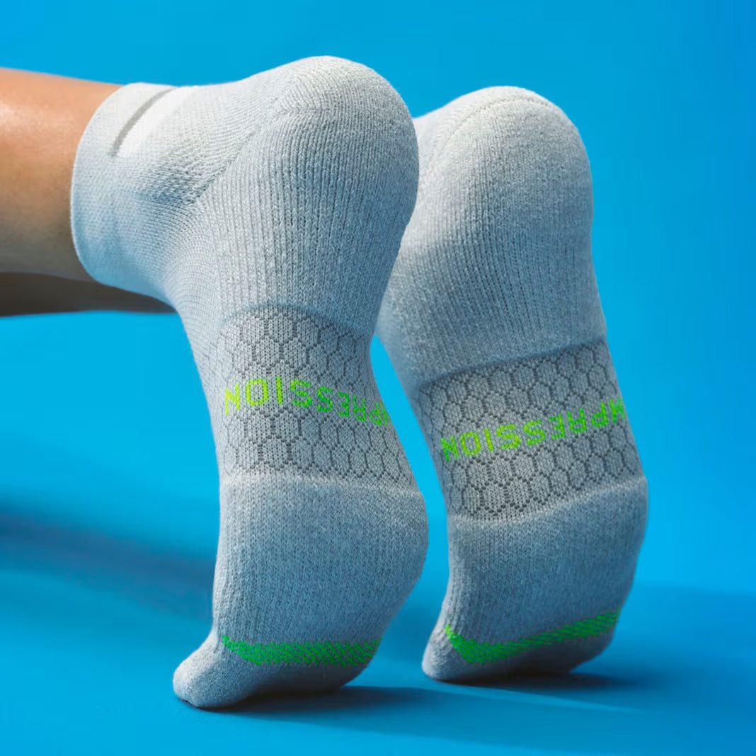 Bombas Women's Performance Compression Ankle Socks(charcoal)