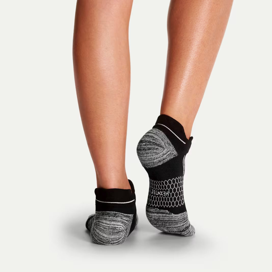Bombas Women's Run Ankle Socks(black)