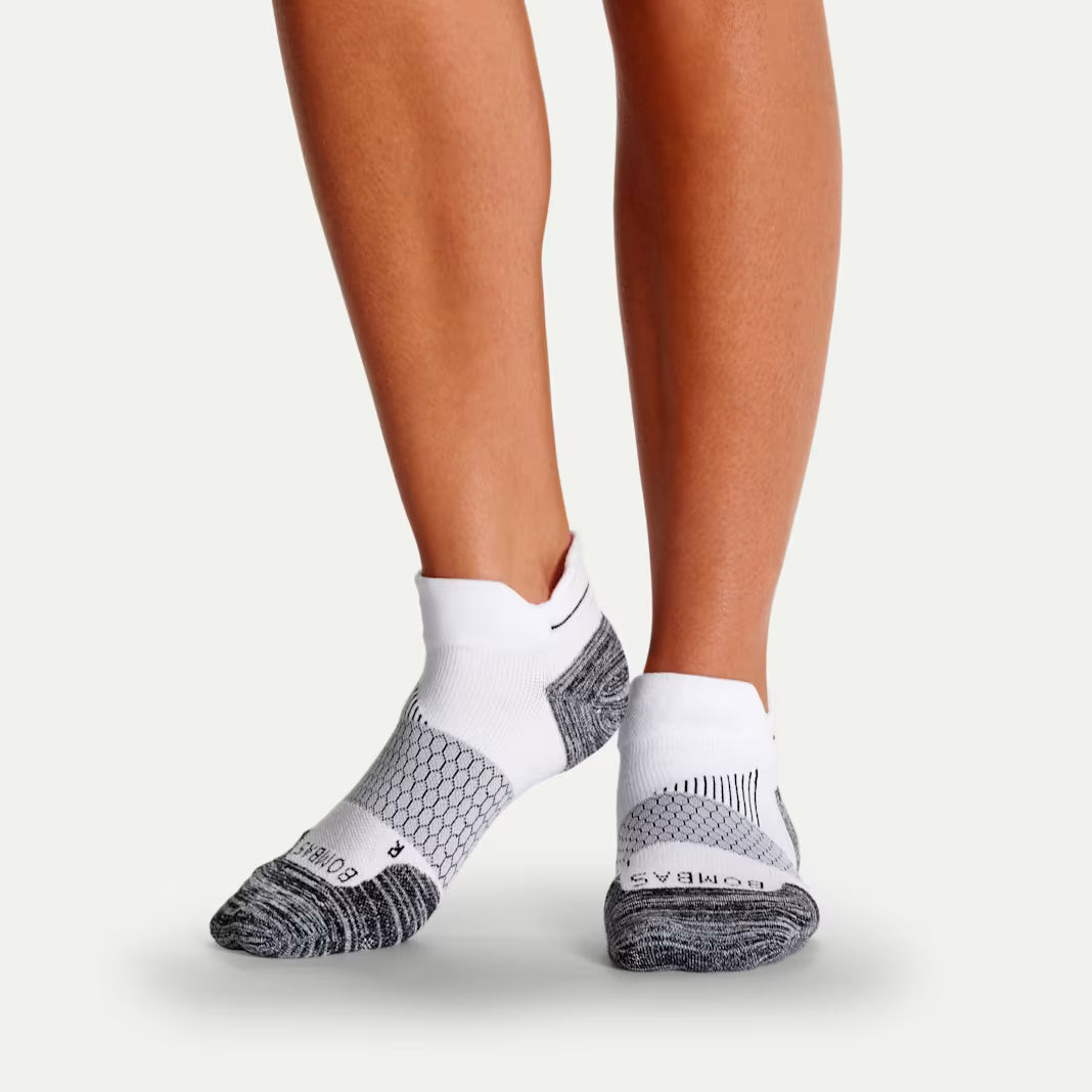 Bombas Women's Run Ankle Socks(white)